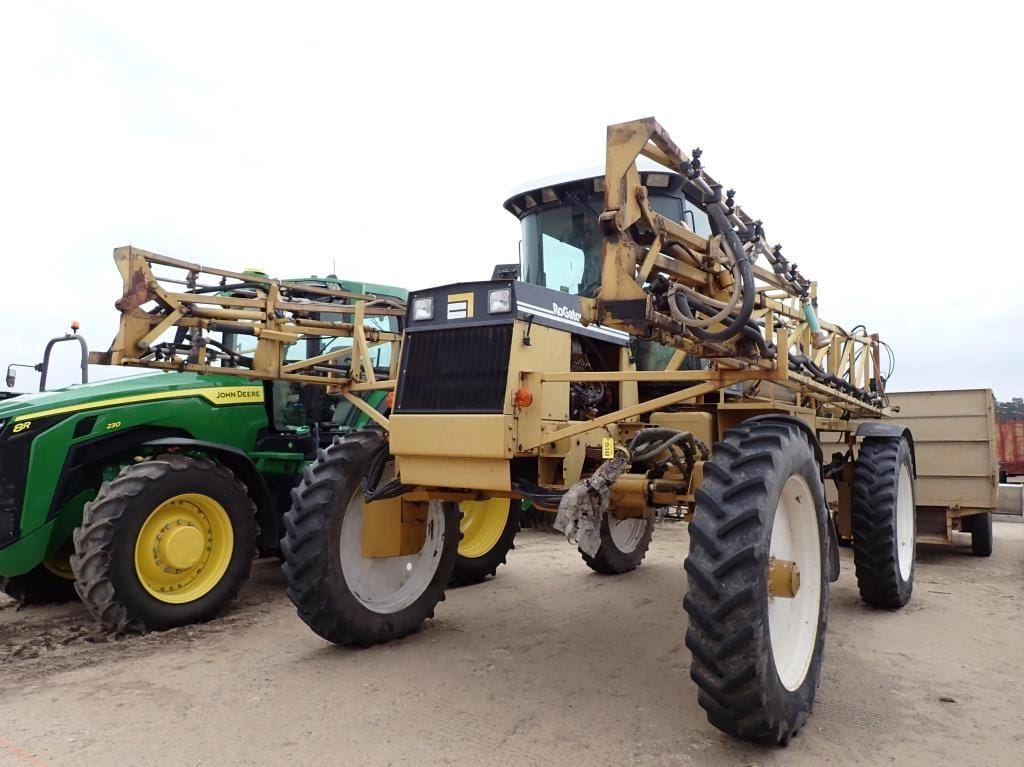 Ag-Chem RoGator 854 Equipment Image0