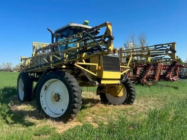Image of Ag-Chem RoGator 854 equipment image 1