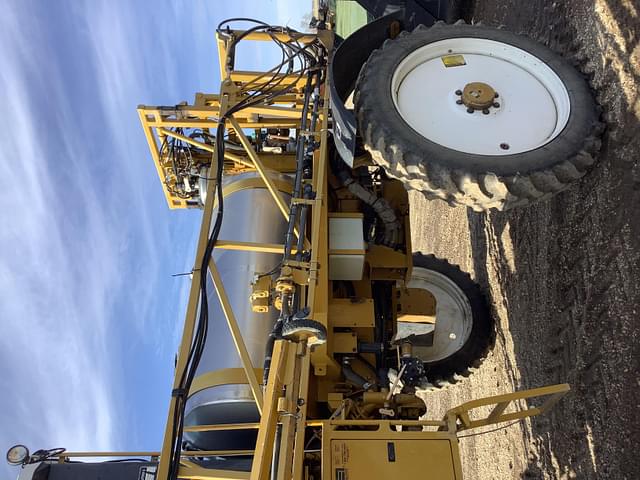 Image of Ag-Chem RoGator 854 equipment image 2