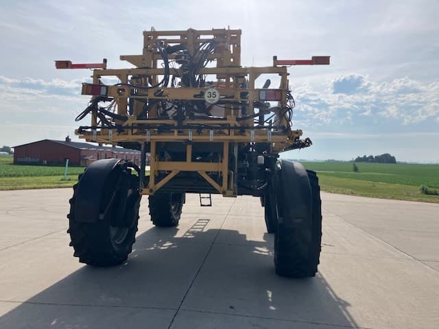 Image of RoGator RG900 equipment image 4