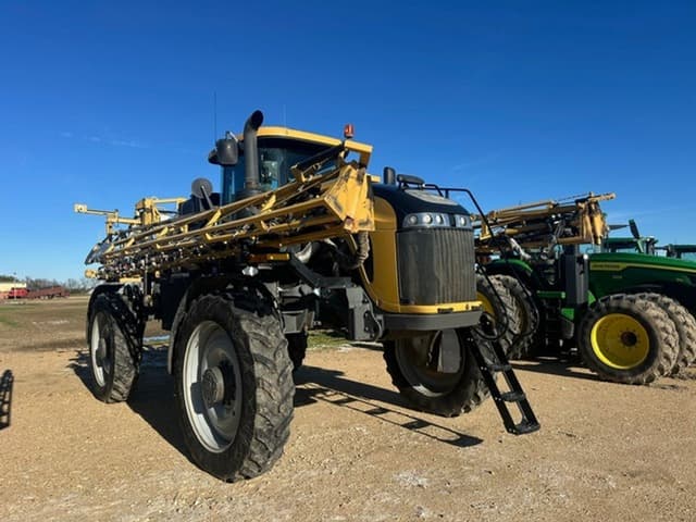 Image of RoGator RG900C equipment image 3