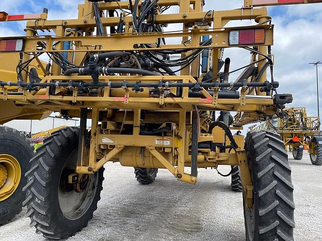 Image of Ag-Chem RoGator 984 equipment image 2