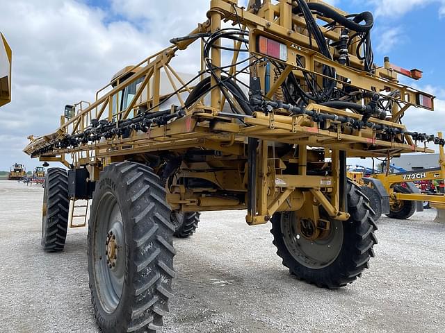 Image of Ag-Chem RoGator 984 equipment image 3