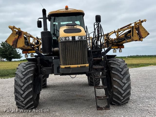 Image of RoGator RG1100B equipment image 1