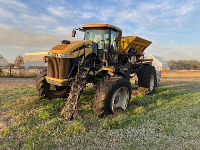 Image of RoGator RG1100 equipment image 1