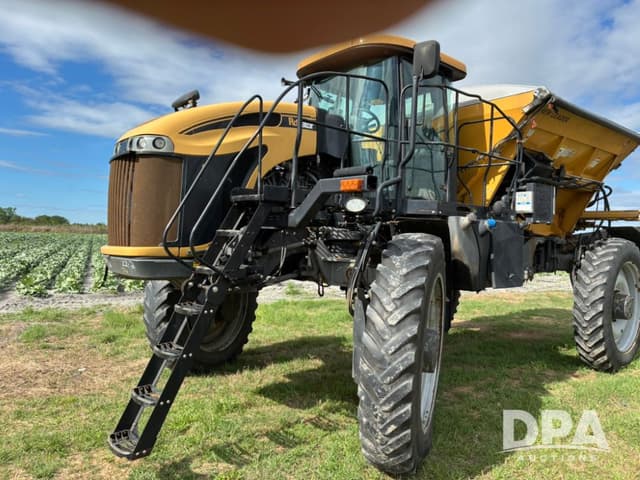 Image of RoGator RG1100 equipment image 1