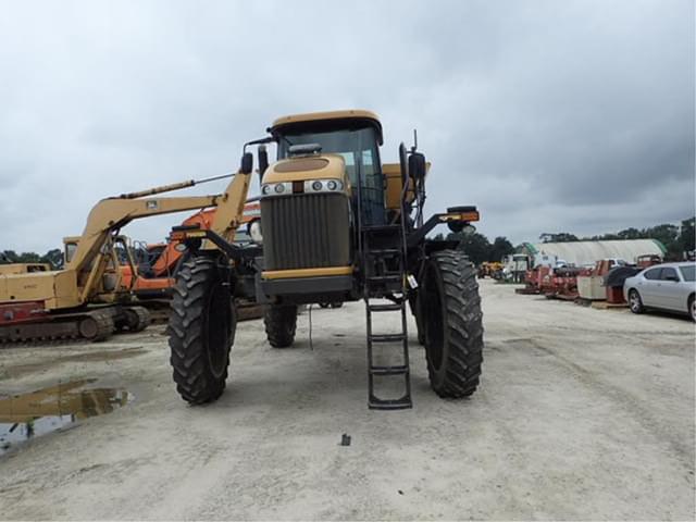 Image of RoGator RG1100 equipment image 2