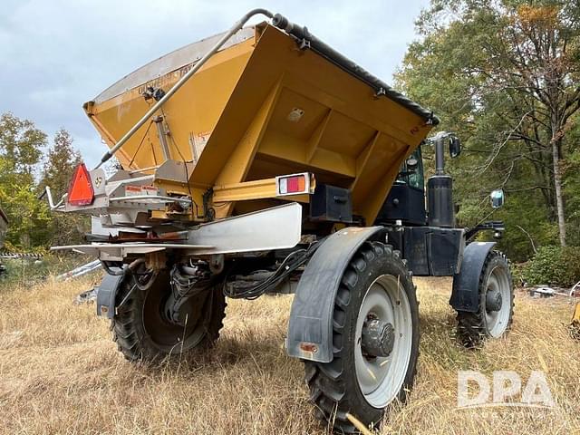 Image of RoGator RG1100B equipment image 4