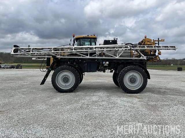 Image of RoGator RG1100C equipment image 2