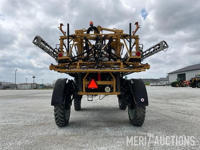 Image of RoGator RG1100C equipment image 4