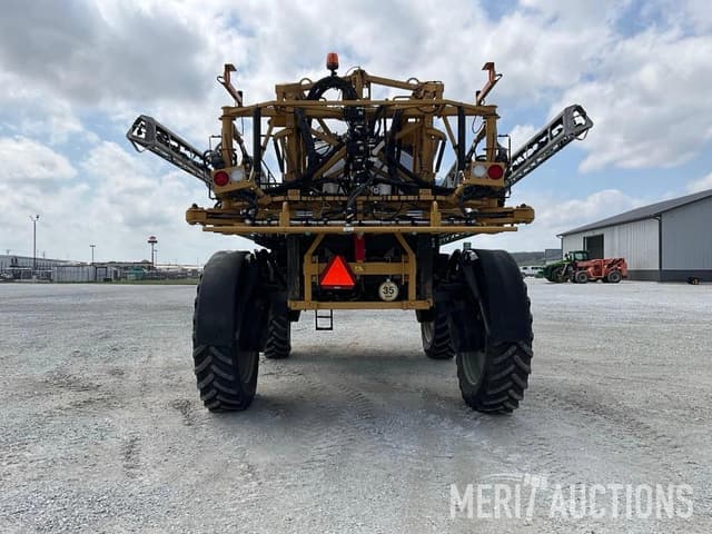 Image of RoGator RG1100C equipment image 4