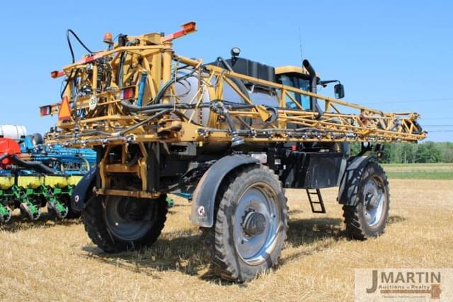 Image of RoGator RG1300 equipment image 2