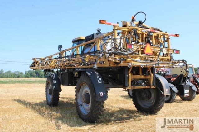 Image of RoGator RG1300 equipment image 3