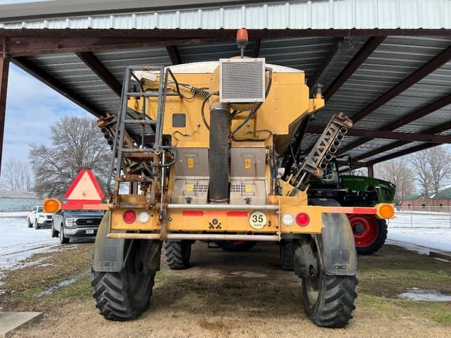 Image of RoGator RG1300C equipment image 4