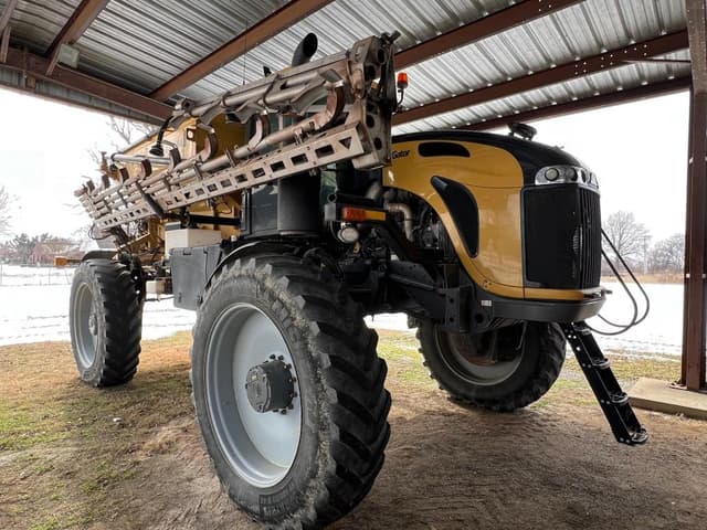 Image of RoGator RG1300C equipment image 2