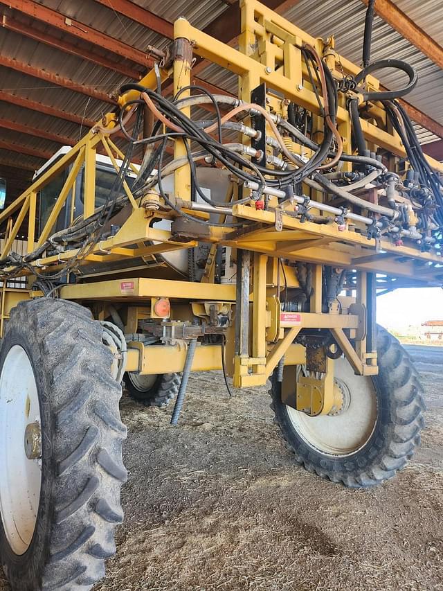 Image of Ag-Chem RoGator 854 equipment image 3