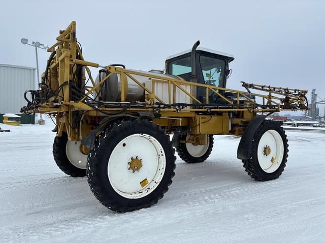 Image of Ag-Chem RoGator 854 equipment image 4