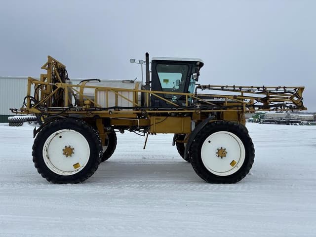 Image of Ag-Chem RoGator 854 equipment image 3
