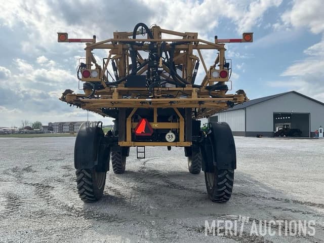Image of RoGator RG1100C equipment image 3