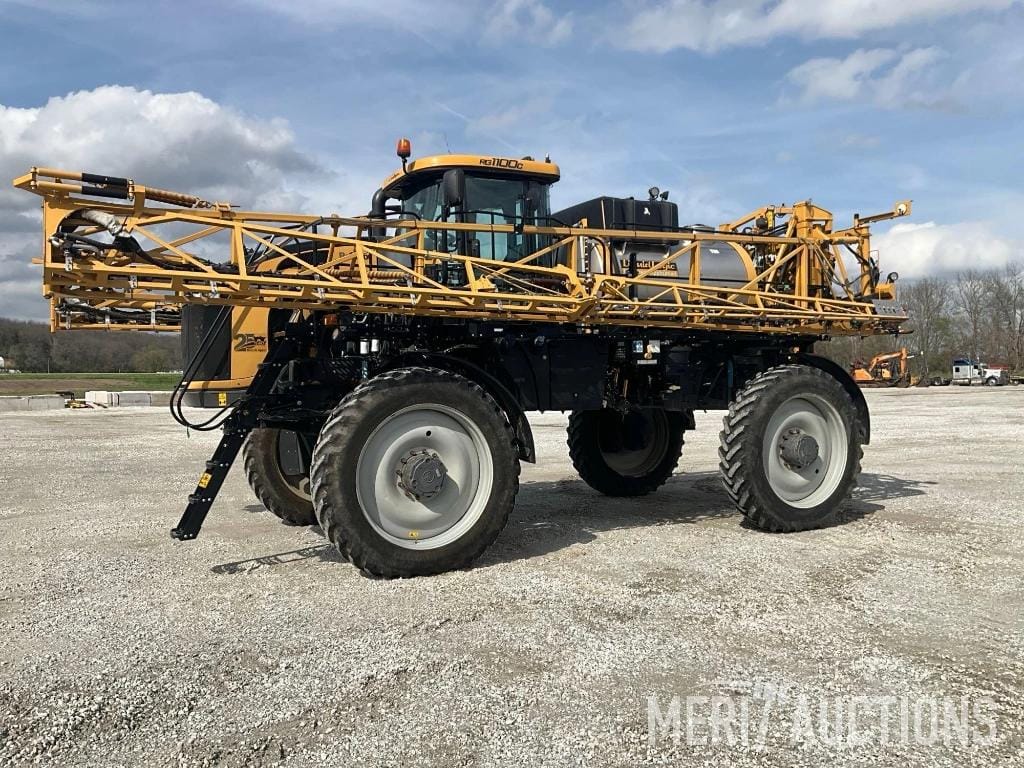 RoGator RG1100C Equipment Image0