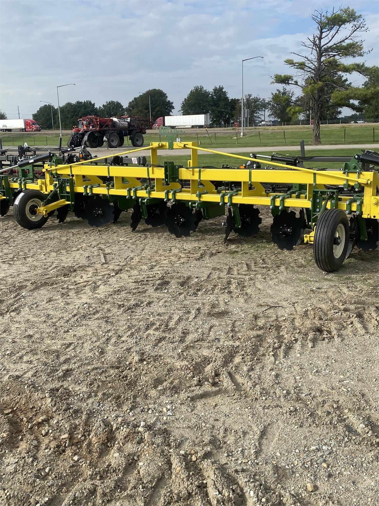SOLD - Roll A Cone DB38 Stock No. 213484279 Tillage | Tractor Zoom