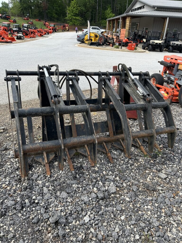 Undetermined Root Rake Brush Grapple Equipment Image0