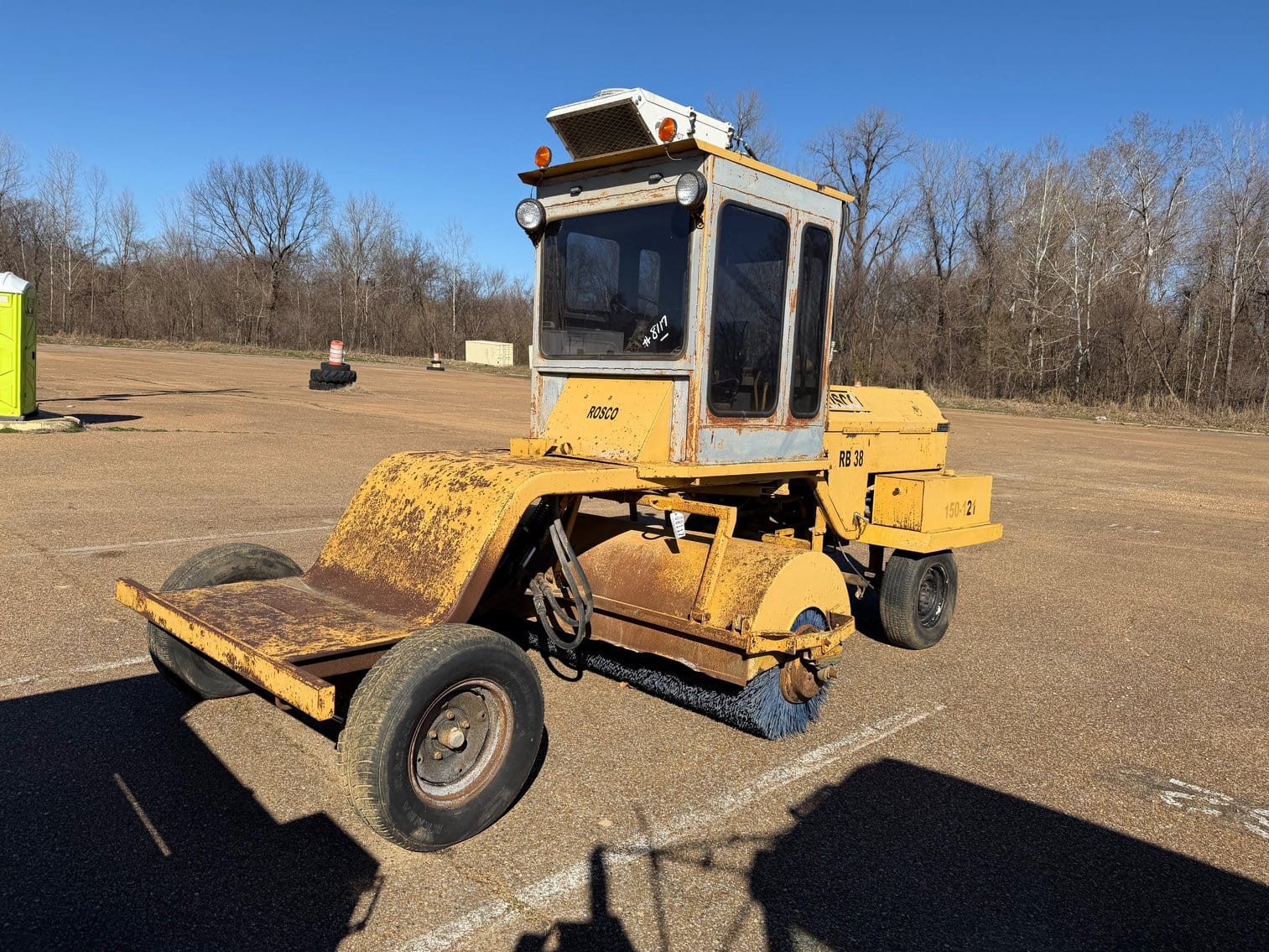 Rosco RB-38 Equipment Image0