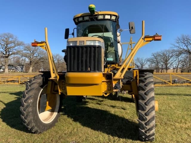 Image of Ag-Chem RoGator 1064 equipment image 1