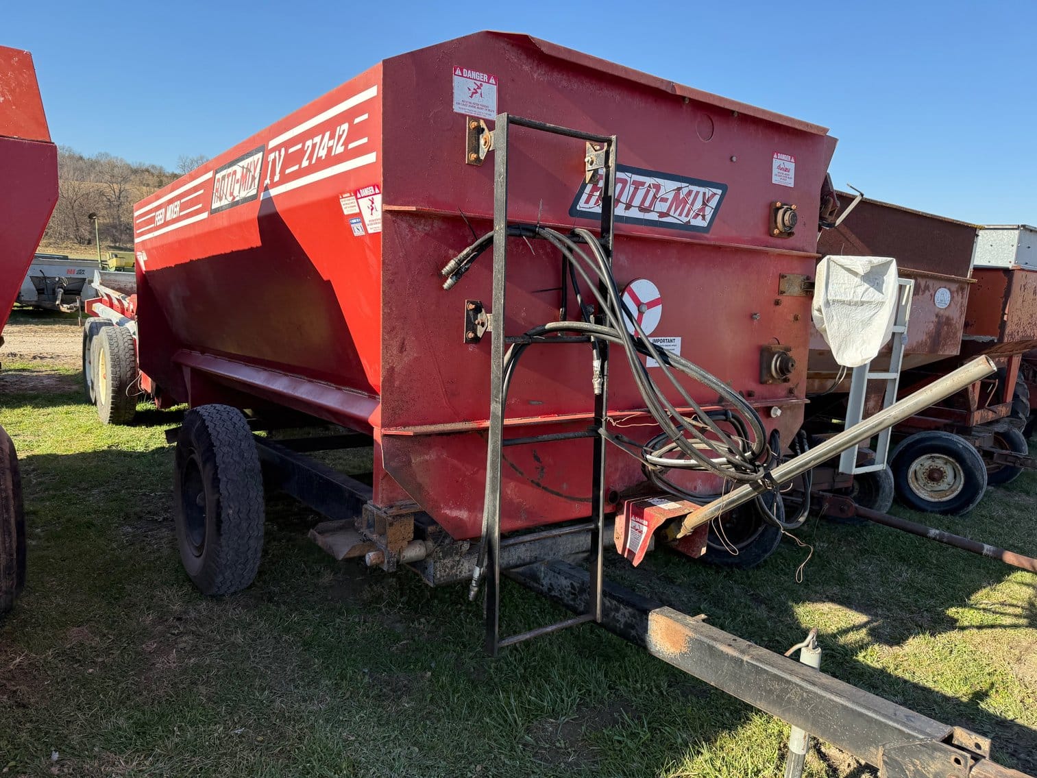 Roto-Mix 274-12 Equipment Image0