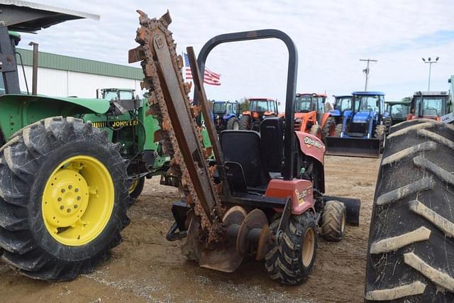 Image of Ditch Witch RT-30 equipment image 2