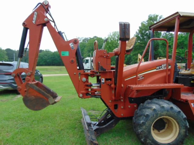 Image of Ditch Witch RT55 equipment image 2