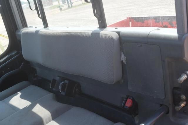 Image of Kubota RTV1100 equipment image 4