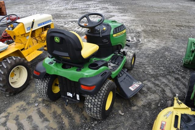 Image of John Deere S240 equipment image 2