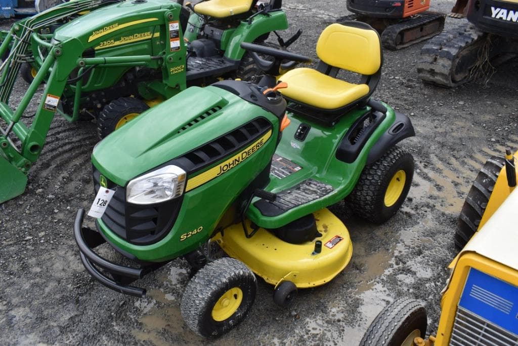 Image of John Deere S240 Primary image