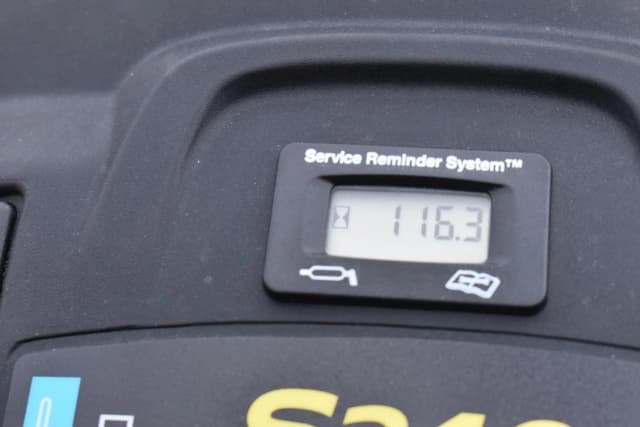 Image of John Deere S240 equipment image 4