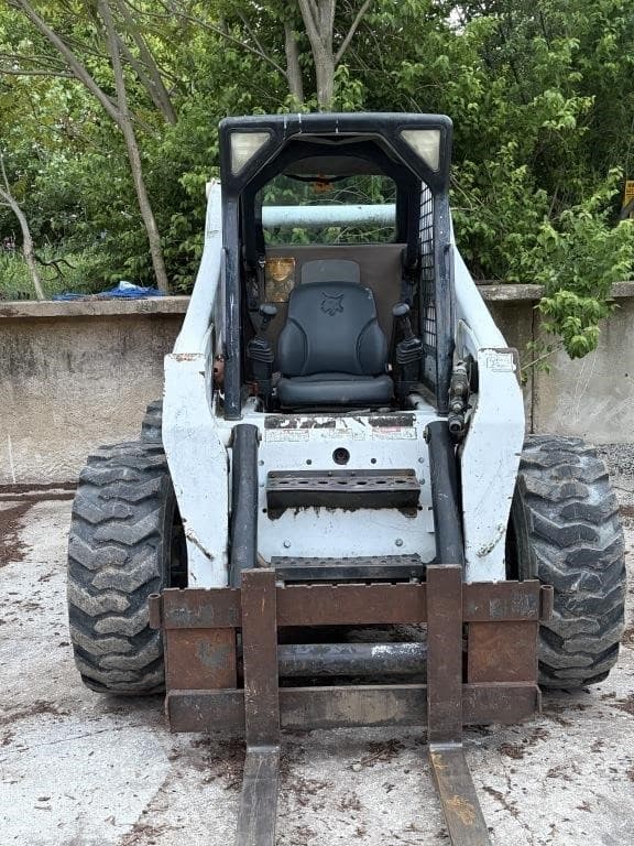 Image of Bobcat S330 equipment image 1