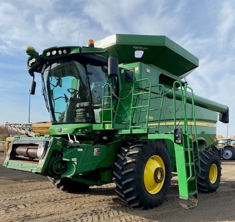 Main image John Deere S680