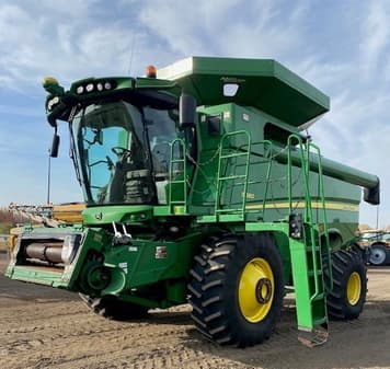 Main image John Deere S680