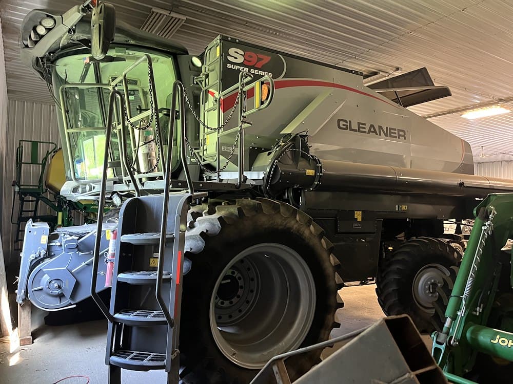 Image of Gleaner S97 Primary image