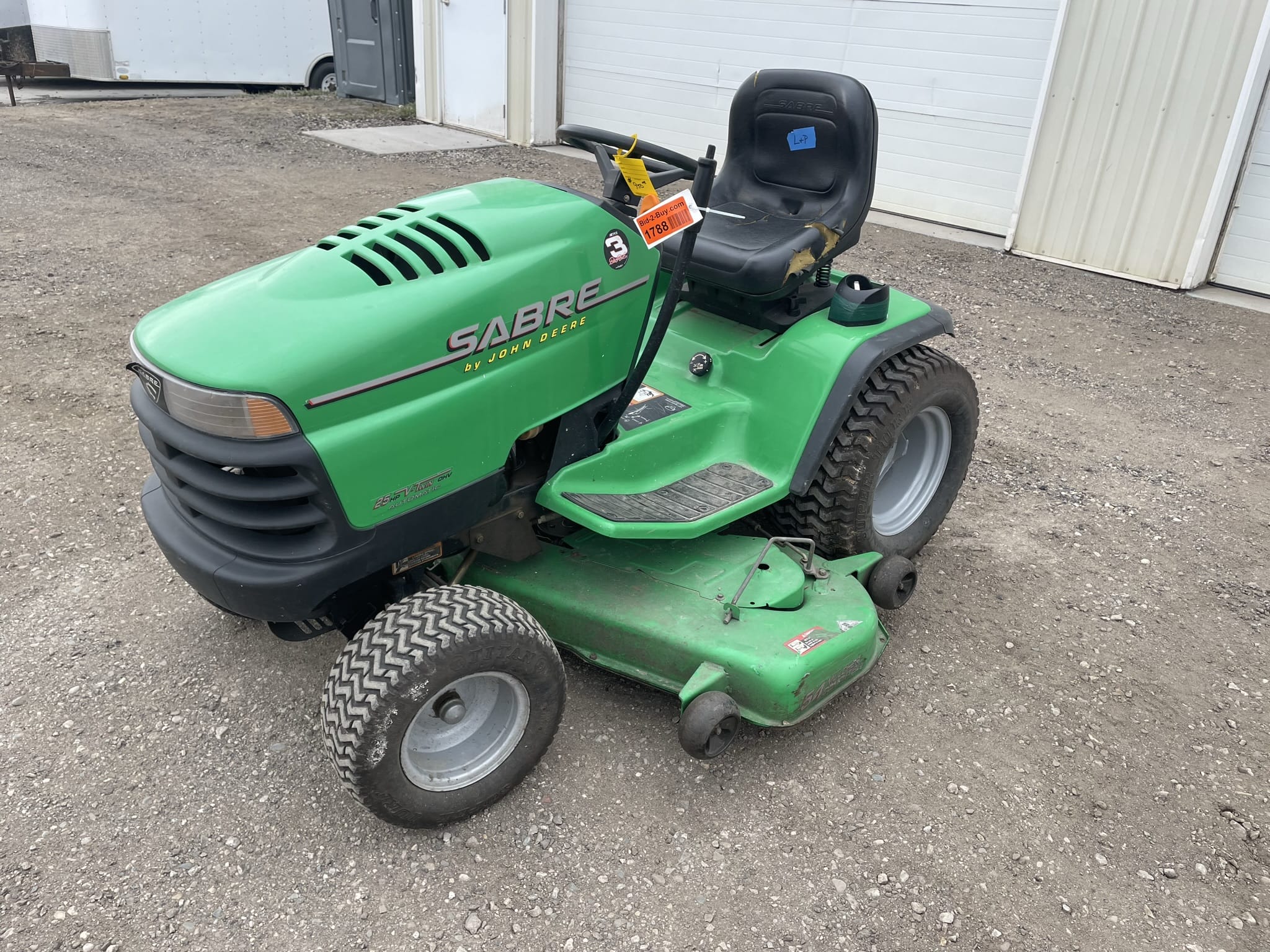 Main image John Deere Sabre