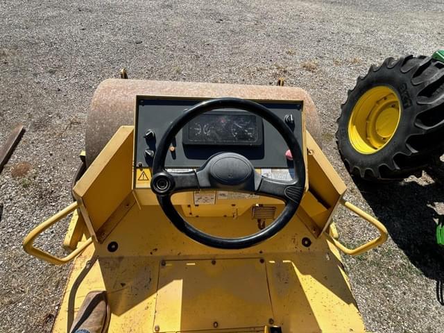 Image of Sakai SV412 equipment image 1