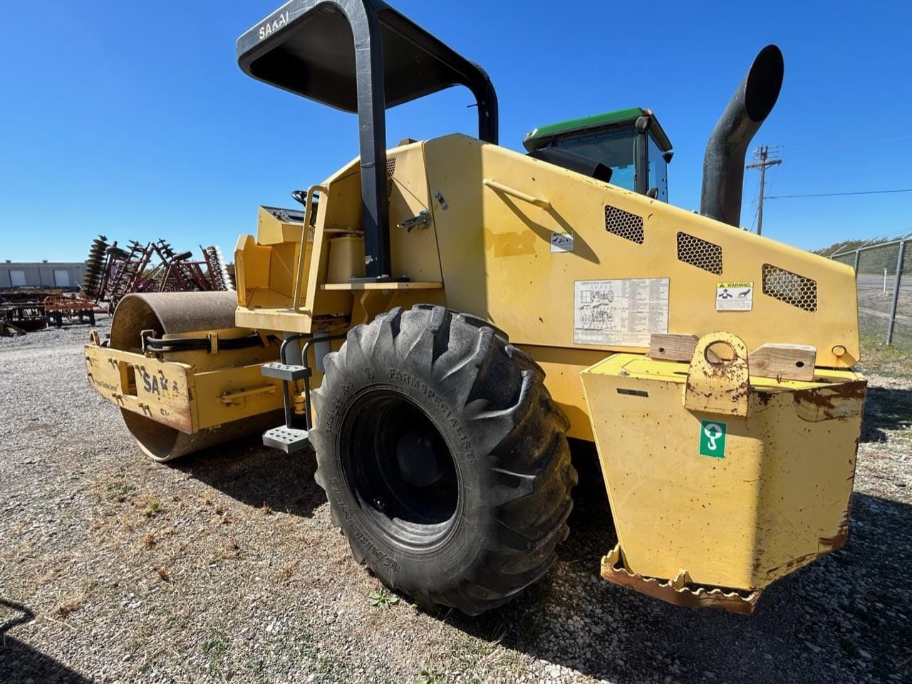 Sakai SV412 Equipment Image0