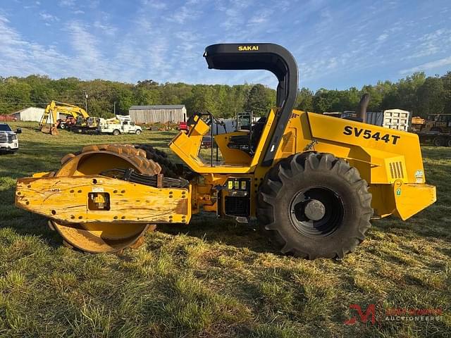 Image of Sakai SV544T equipment image 4