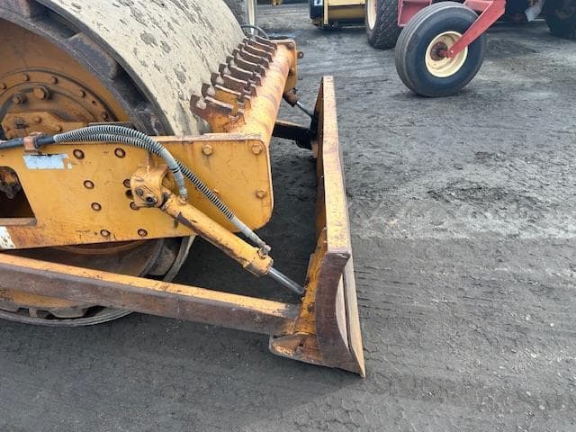 Image of Sakai SV70T equipment image 1