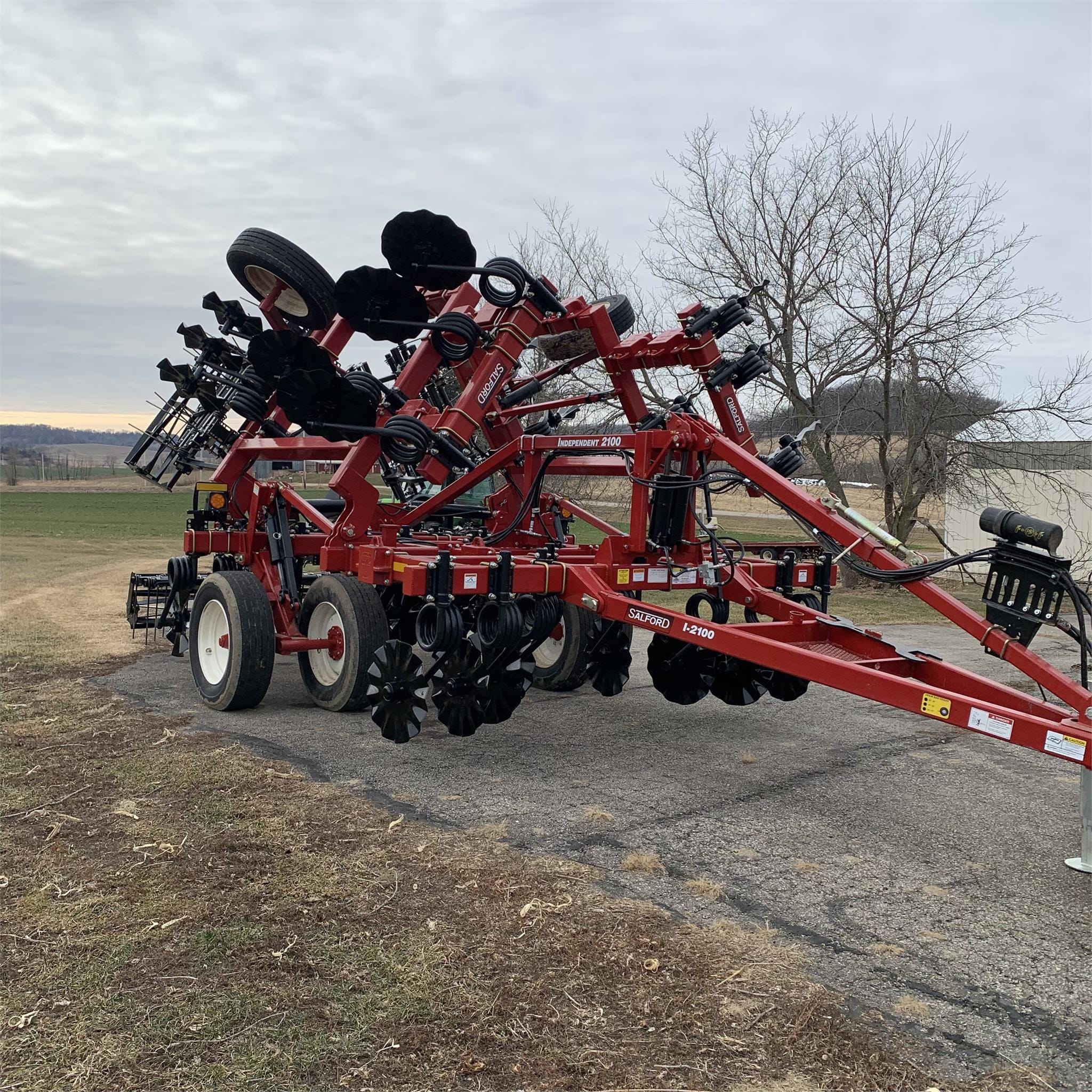 Salford I-2100 Equipment Image0