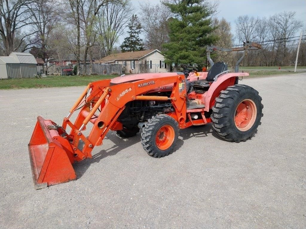 Kubota L5240 Equipment Image0