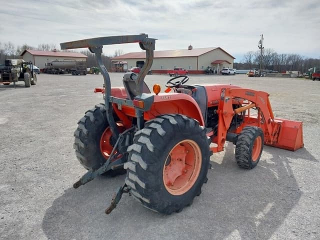 Image of Kubota L5240 equipment image 3