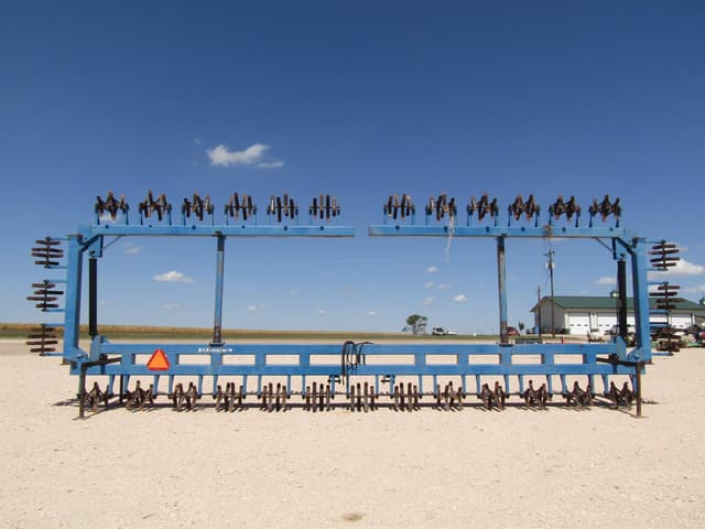 Image of Sam Stevens Sandfighter equipment image 1