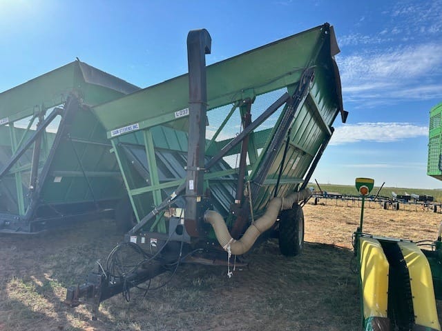 Sam Stevens L237 Equipment Image0