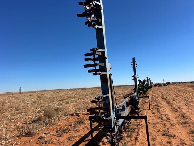 Image of Sam Stevens Sandfighter equipment image 1